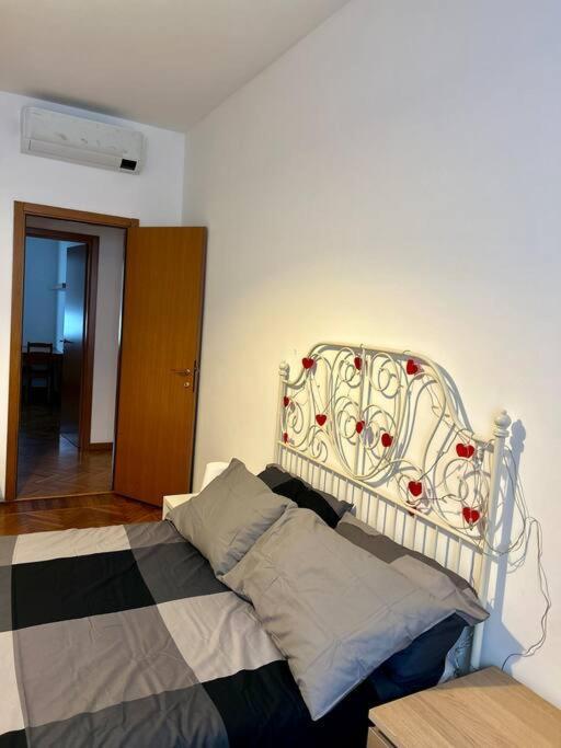 Porta Genova Suite Modern House มิลาน ภายนอก รูปภาพ